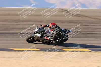 media/Oct-06-2024-Race Pace (Sun) [[d7d39ec7ad]]/5-Bowl Pans (830am)/